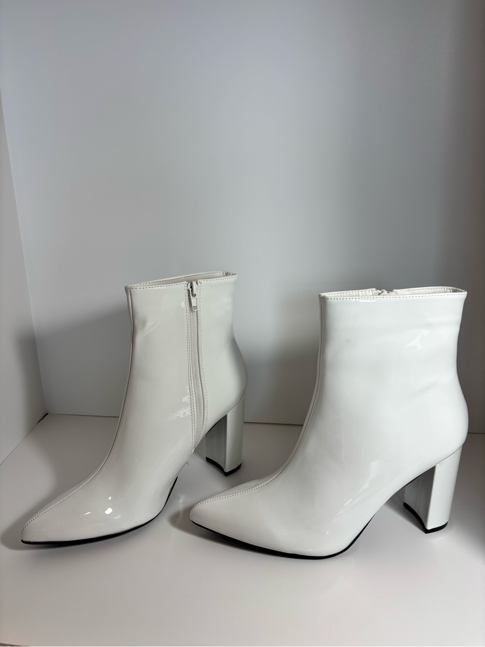 Bootie Patent Leather Chunky Heel Pointed Toe Minor Flaws See Pics New W/O Tags
